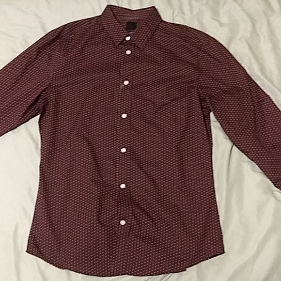 maroon and white dress shirt